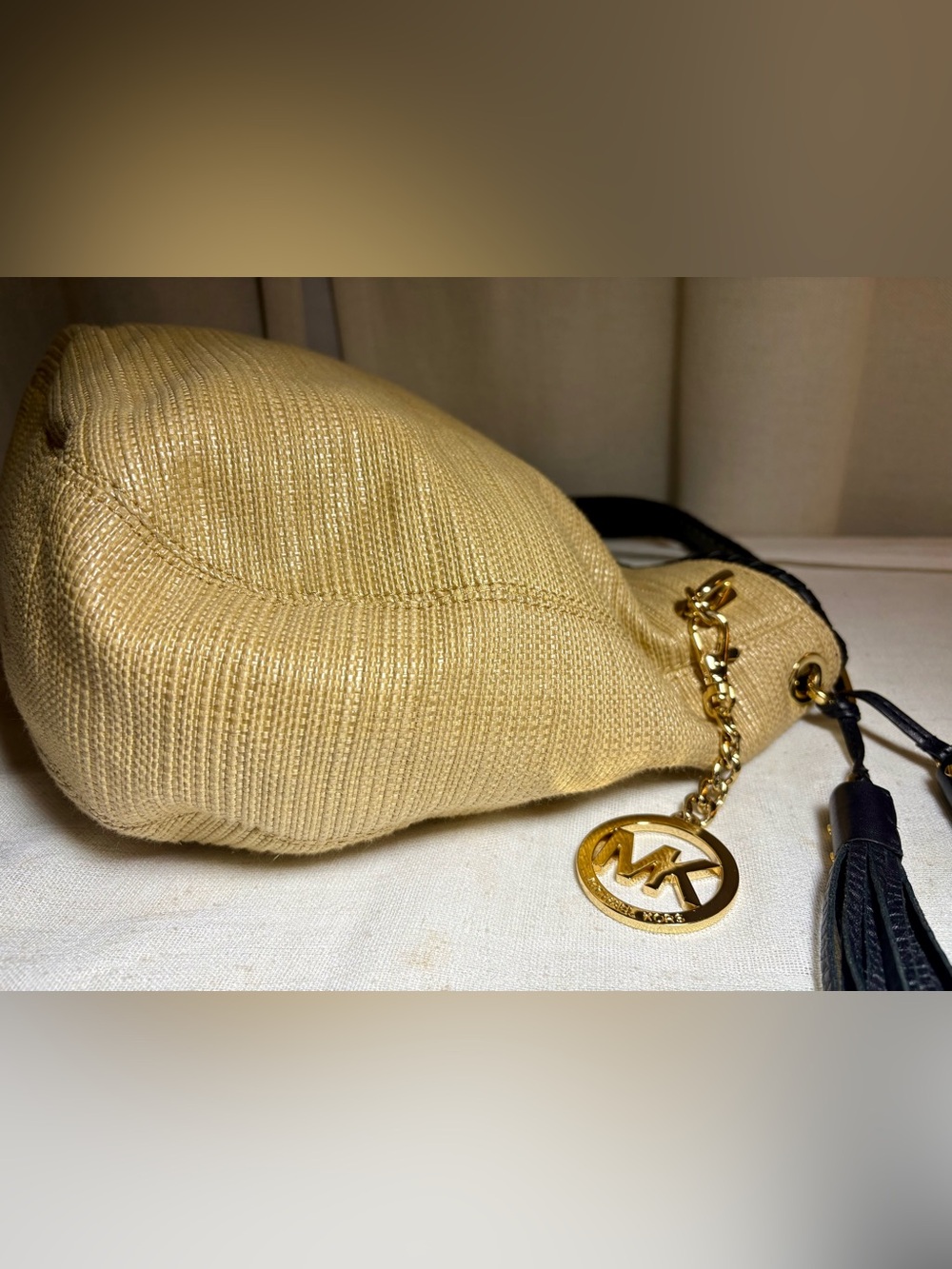 Michael Kors Straw Woven Hobo Shoulder Bag Black Leather Trim Gold MK Gold Charm - Picture 7 of 12